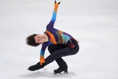 kaiyun官方网站 金博洋赢得金色旋转杯项目溜冰须眉单东说念主滑冠军